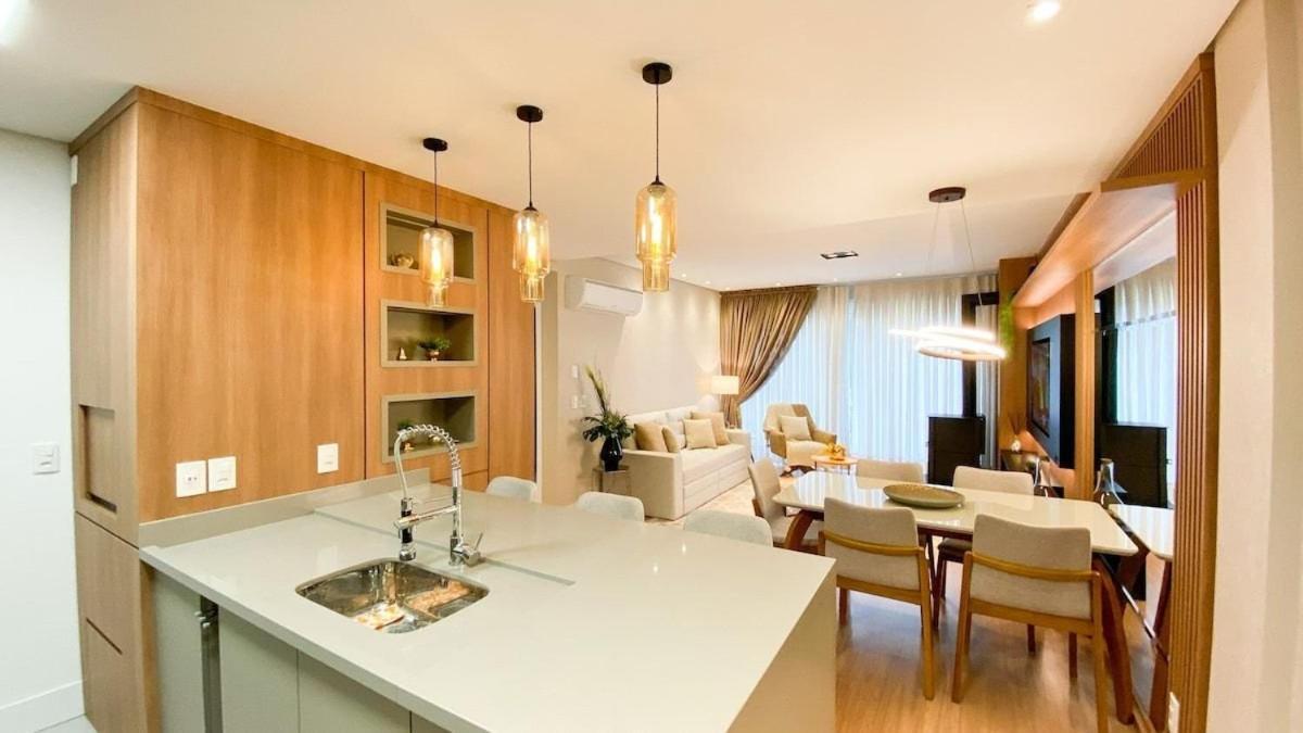 Rosa Edificio Vivere 卡内拉 外观 照片